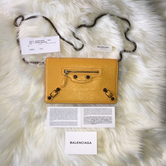 Balenciaga Handbags - ✨HP✨Balenciaga Giant Leather Wallet On Chain